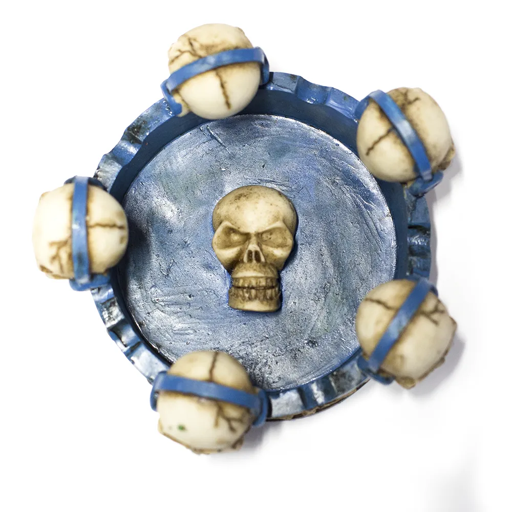 ASHTRAY - SKULLS W/ BLUE/BLACK BASE