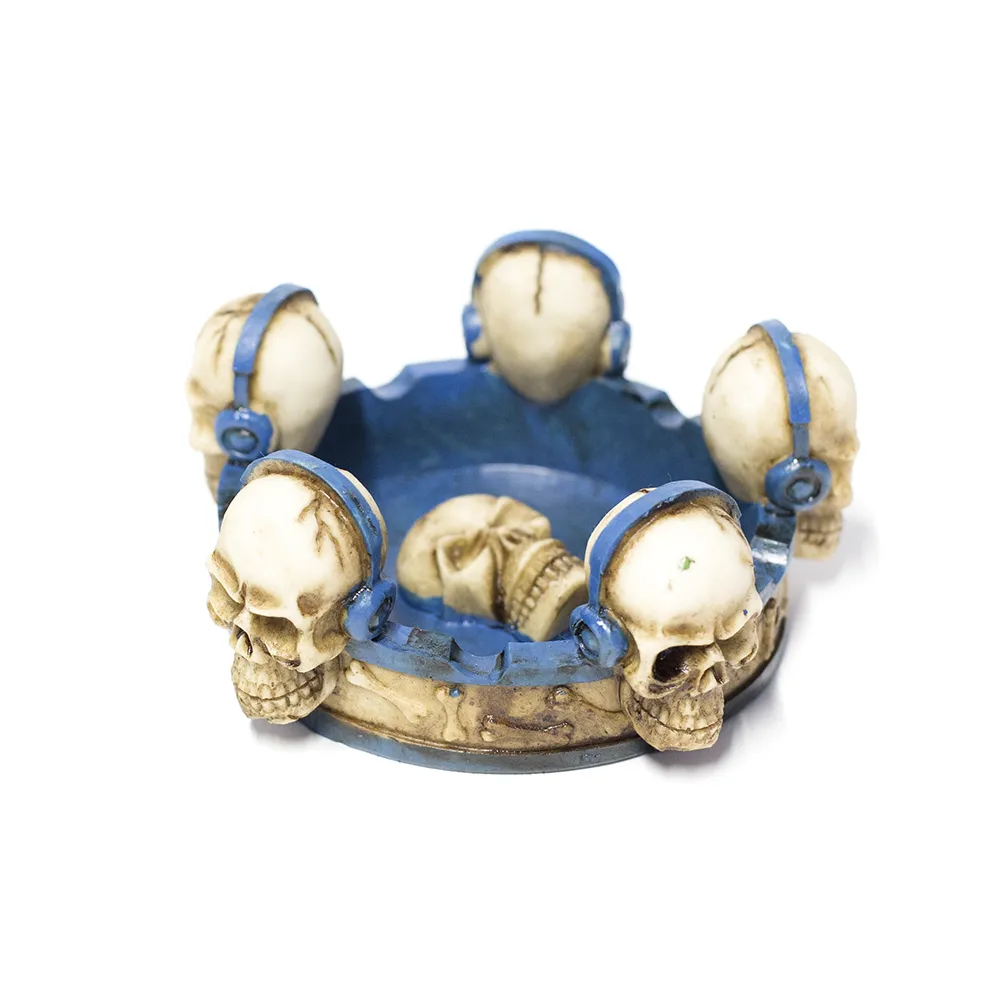 ASHTRAY - SKULLS W/ BLUE/BLACK BASE