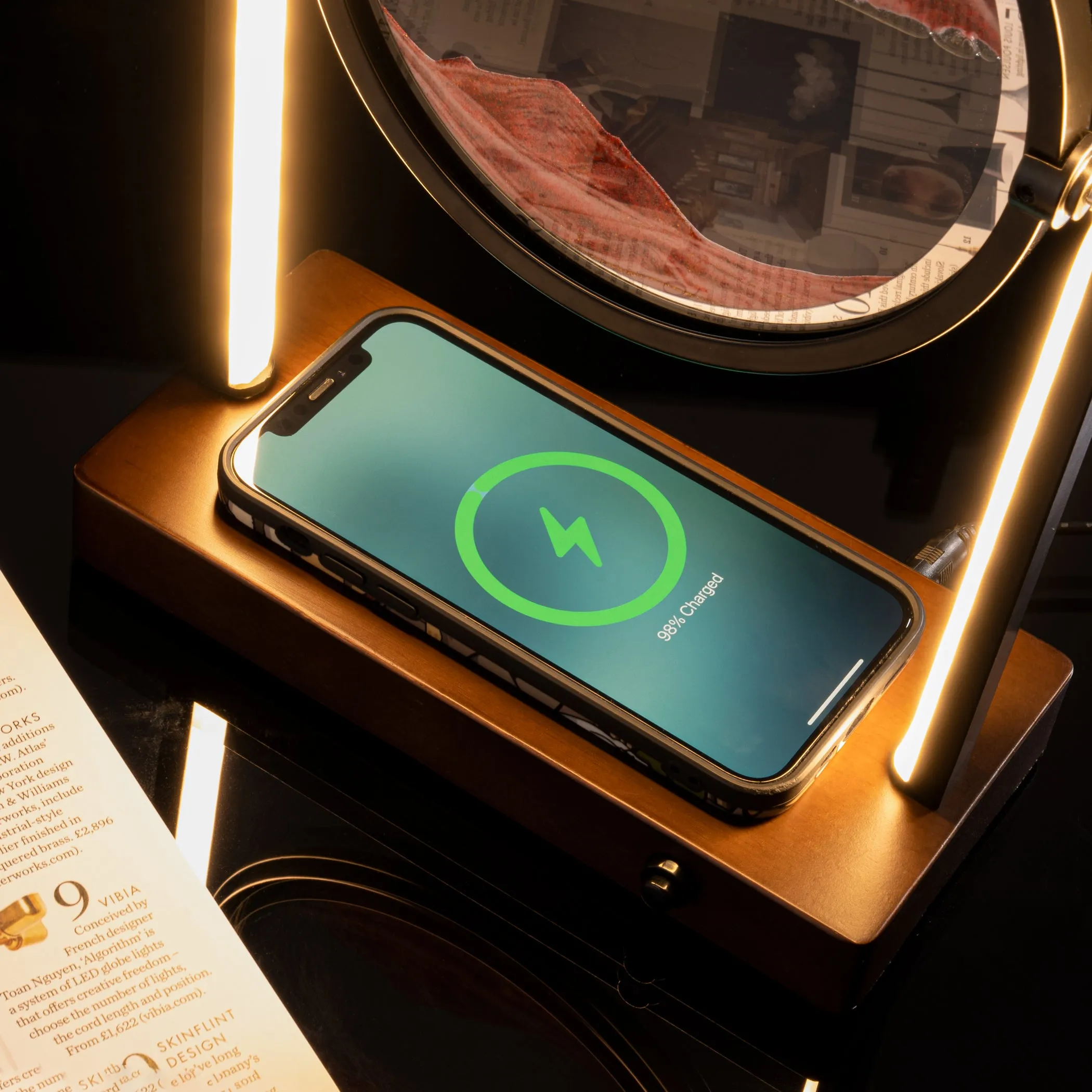 Moving Sand Lamp with Wireless Charger