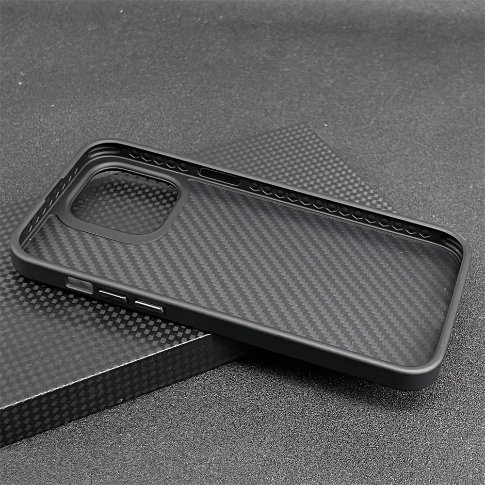 Oatsbasf MagSafe Military-Grade Drop Protection Hybrid Carbon Fiber Cover Case