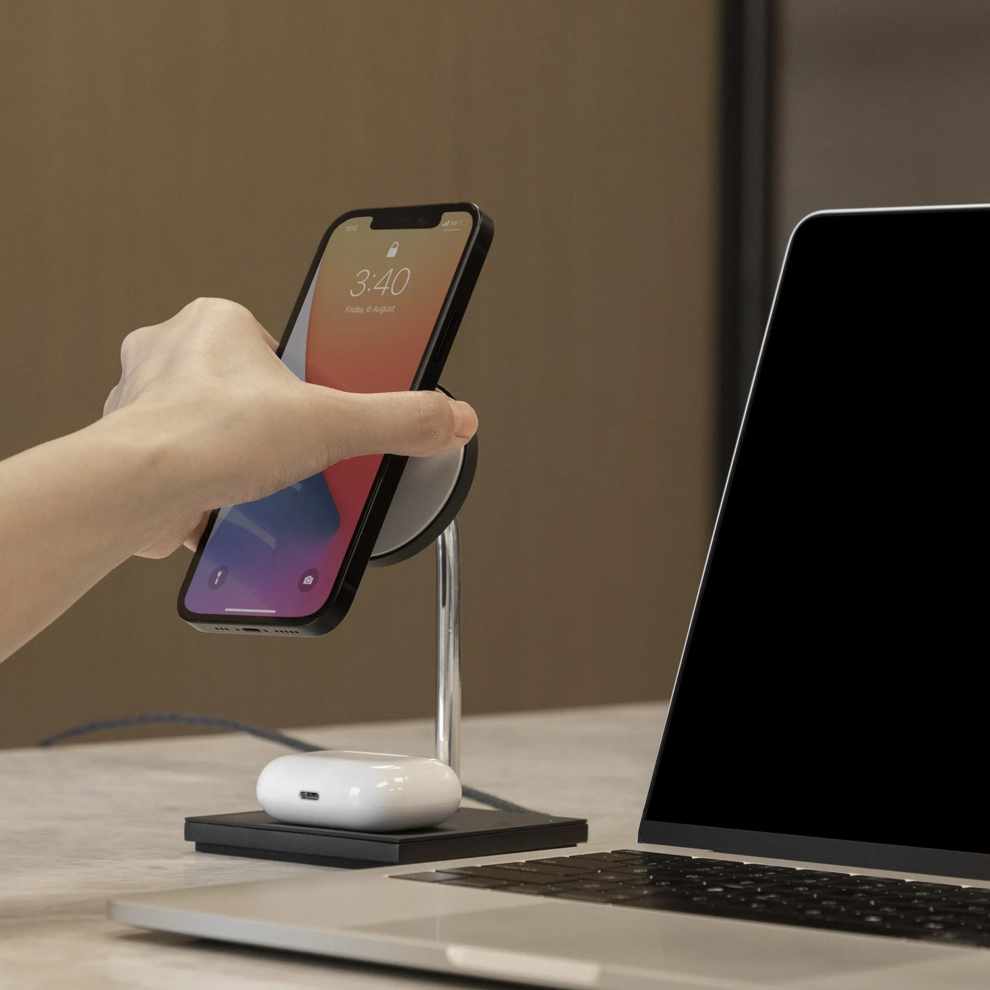 Snap 2-in-1 Magnetic Wireless Charger